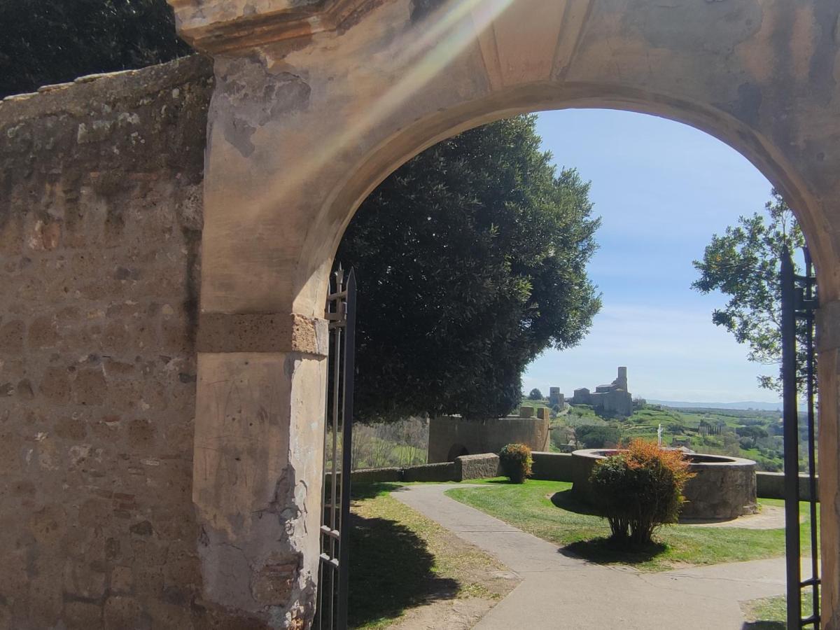 Alloggio Largo Consalvi Tuscania Exterior foto